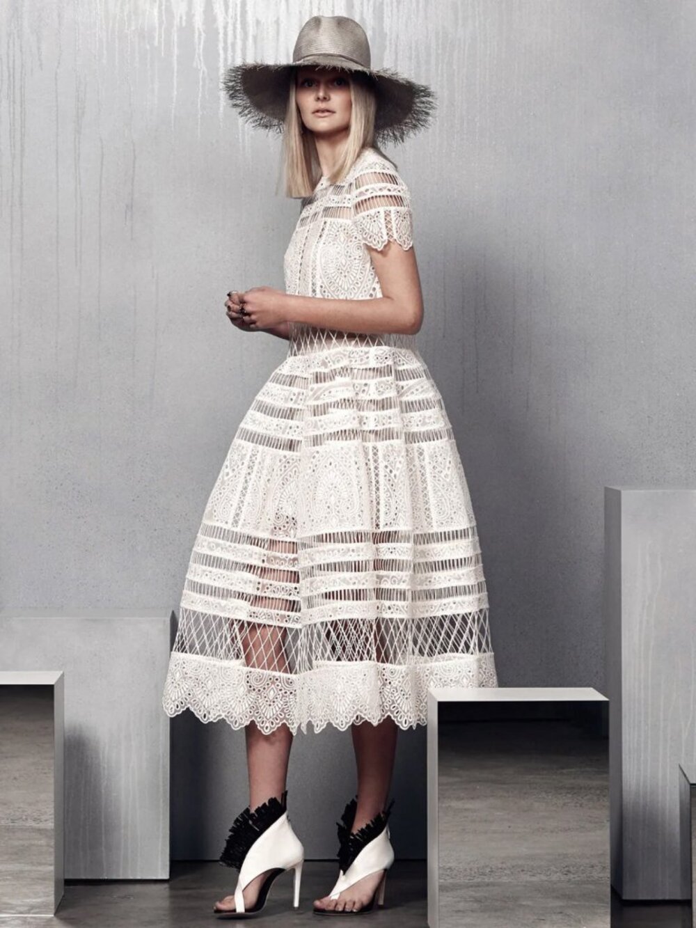 Zimmermann Riot Eyelet Bell Nylon-Blend Dress Size S NEW - Picture 10 of 16